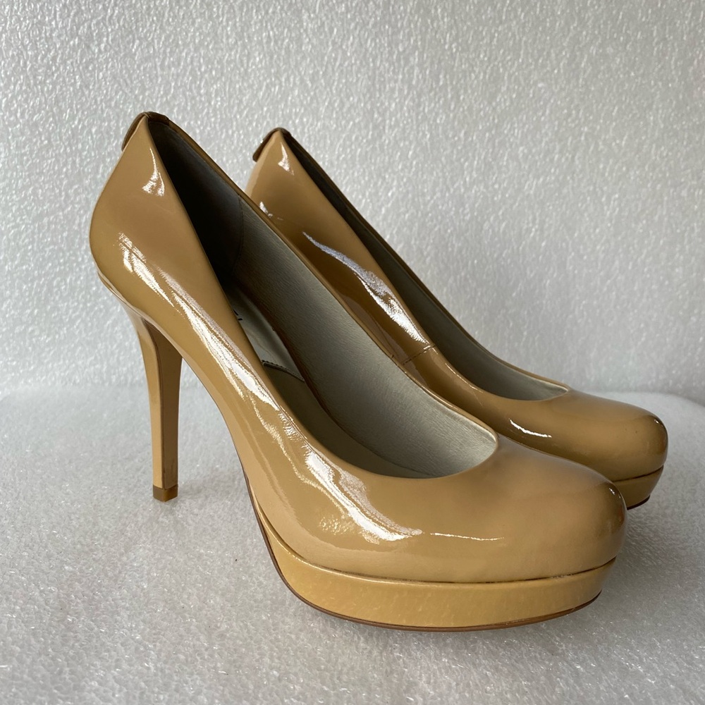MICHAEL Michael Kors Nude Beige lonna Pump Platform Round Toe Stiletto Size 7 M